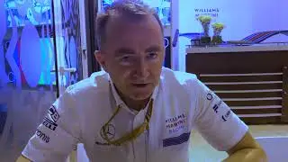 Paddy Lowe shows his support for Williams' Superstar Six London Marathon effort