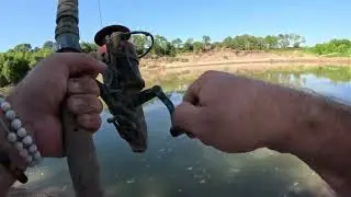 FISHING for ALLIGATOR GAR in TEXAS 6FT+ FISH