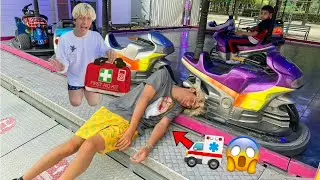 ANTO SI &Egrave; SENTITO MALE SU UNA GIOSTRA&hellip;&Egrave; SVENUTO!! *parco giochi gigante*