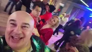 La restaurantul Kiss,dupa revelion se danseaza la sentiment👍😉😘