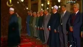 شيخ الأزهر أ.د/ محمد سيد طنطاوي يؤدي صلاة العشاء