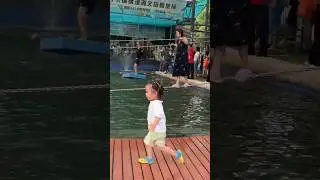 ※A cute baby's growth story. Changde's internet celebrity's light-weight water-drifting skills.
