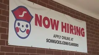 Schnucks employee gets creative to help recruit new workers