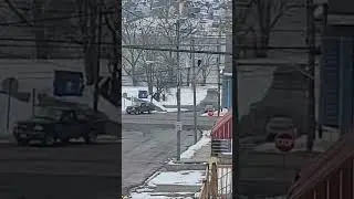 Wheeling FD Rescue 1 - Ladder 1 Responding (Billy Maxwell)