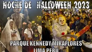 Noche de Halloween 2023 en el Parque Kennedy de Miraflores Lima Perú | Noche de Brujas, Disfraces