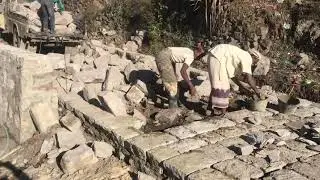 أعمال المرحلة الثانية من مشروع رصف طريق القبع دلال بعدان اب