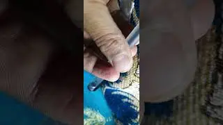 Normal pen v/s glow in the dark gel 🖊 
