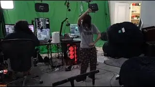 Emiru Shows Off CRAZY Dance Moves With Esfand