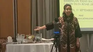 Tata cara makan di Pelatihan Teknis Pendamping Calon Dubes RI 2025