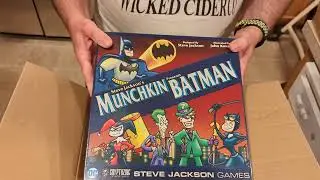 Unboxing Munchkin Presents Batman Kickstarter