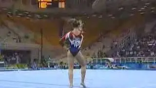 Carly Patterson Floor Atenas 2004