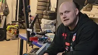 Arvostelen Jessen tekemisiä/salia ja burgereita