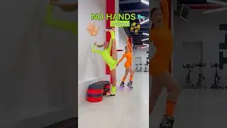 No hands challenge😈🔥 Who won?👯&zwj;♀️