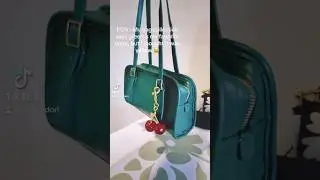 🐍I&rsquo;ve somehow amassed a Green Handbag Collection 🤣