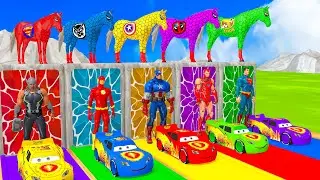RED HORSE SPIDERMAN CROSSING FOUNTAIN ON RAINBOW SPIDERS BRIDGE AGAINST SHARKS RESCUE ANIMALS GAME​​