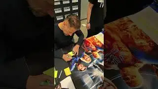 Getting Ioan Gruffudd aka Mr Fantastic to sign a Fantastic Four Cinema Quad at Comic Con ! #Shorts