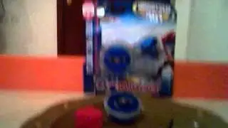 BEYBLADE METAL FUSION ELECTRONIC TOP  REVIEW 2 !!!!!!!!!!!!!!