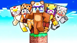 10 FRIENDS on one ANIMAL BLOCK in Minecraft!