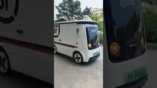 Self-driving car in trouble in China #china #shorts #tech