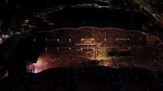 Robbie Williams rocks AAMI Park