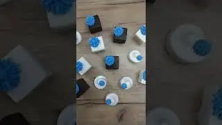 how to make chocolate flowers #chocolate #make #sweets #blue #black #white #mold #