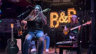 3-Shane DeMoss/“Hey Joe” at The Bear & The Bear Christmas Day Jam 
