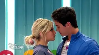 Soy Luna 3 - &Aacute;mbar y Sim&oacute;n Patinan Juntos y Casi se Besan - Capitulo 55