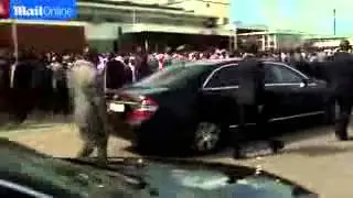 90 year Old Zimbabwe s President Robert Mugabe Falls Down A Set Of Stairs At Airport
