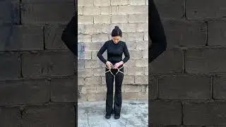 The process of teaching safety ropes.