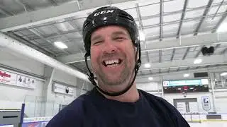 Michael Leighton shuts down Andre Roy