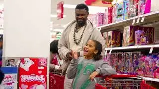 Pelicans players spread holiday cheer during 2025 Month of Giving