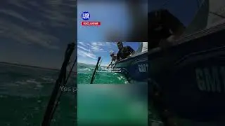 Divers lose boat kilometres off shore | 9 News Australia