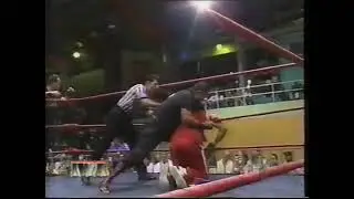 IWA: Ricky Banderas & Hurac&aacute;n Castillo Jr. vs. Chicky Starr & Victor The Bodyguard (2002)