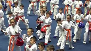 Аттестация в карате/Малика/оранжевый пояс с синей нашивкой/