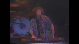 Weird Al Yankovic - Gonna Buy Me A Condo (live in Los Angeles 7/26/85)
