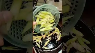 stir fried Thai chicken lemongrass with celery