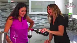 Simply Charmed Wine Stopper & Pourer