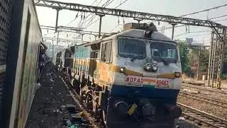 Twin WDP4D with Udaipur Mysuru palace queen humsafar express arriving at kalyan junction 