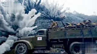 The team blew up the huge rock and wiped out the Japanese convoy without firing a single shot！