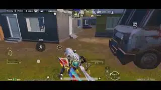 Aapka character center mein &mdash; background mein enemies aur explosion &mdash; text &ldquo;INSANE 1v4 CLUTCH 🔥&rdquo;