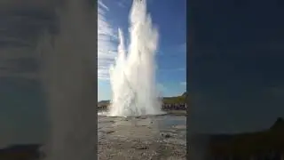 Die Geysire der Haukadalur Geothermal Area, Geysir Strokkur - Island/Iceland