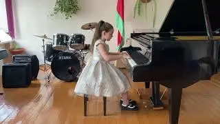 Й. Гайдн Соната C dur исп. Матиевская Мариана (9 лет)
