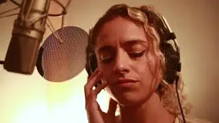 Russell Kranes and Sol Liebeskind play &uml;Don&rsquo;t go to Strangers&uml; live at GB&acute;s Juke Joint in Queens, NY