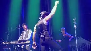 Vegas McGraw - William Clare Entertainment