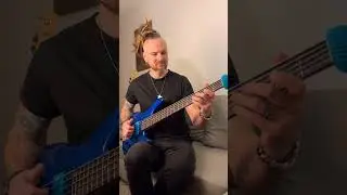 Slap bass solo                                                Written by @MikiSantamaria