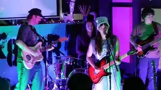 Teri Quinn and the Coyotes live@Sk8bar KC 209 Westport Rd. Kansas City MO 11/7/25