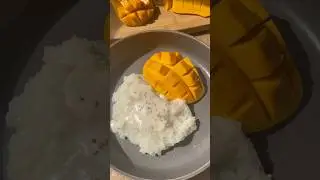 Easy rice cooker dessert for the summer! Easy mango sticky rice. So good!