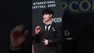 251027| Red carpet Tokyo International Film Festival 💜💜 #layzhang #zhangyixing #yt #shorts