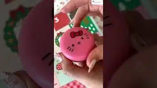 Trying everything in the #hellokitty #adventcalendar 🎀🎄#holidaywithyoutube