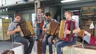 Ländlerquartett Bertschinger-Seelhofer-Zemp mit 